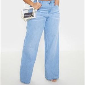 PrettyLittleThings Wide leg jeans.